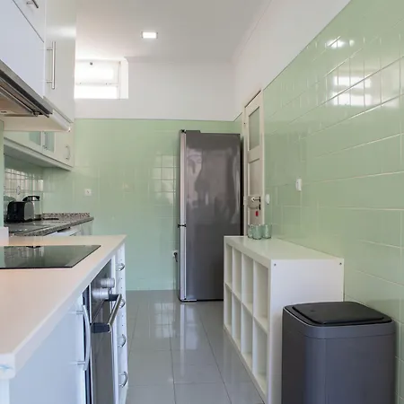 Succeed Campo Pequeno Pensión